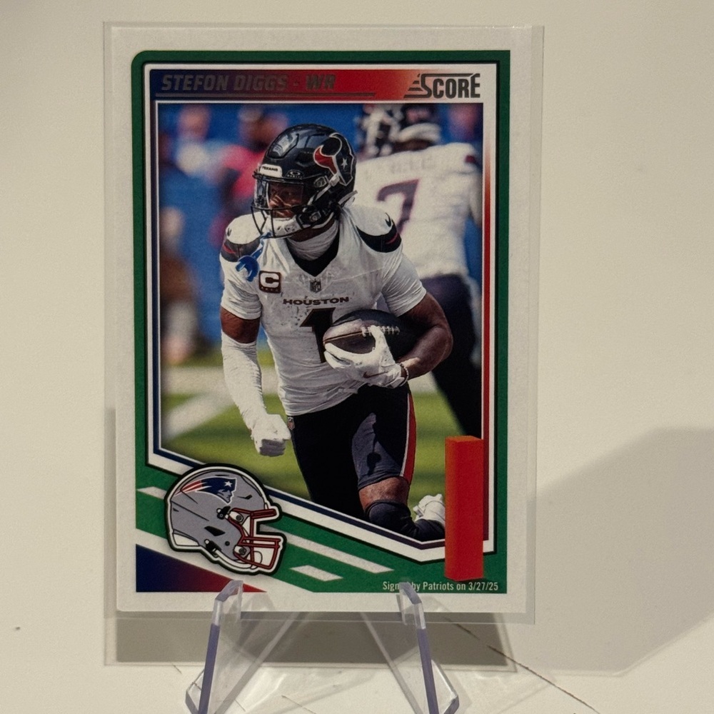 🔥 2025 Stefon Diggs Panini Score Card. New England Patriots.